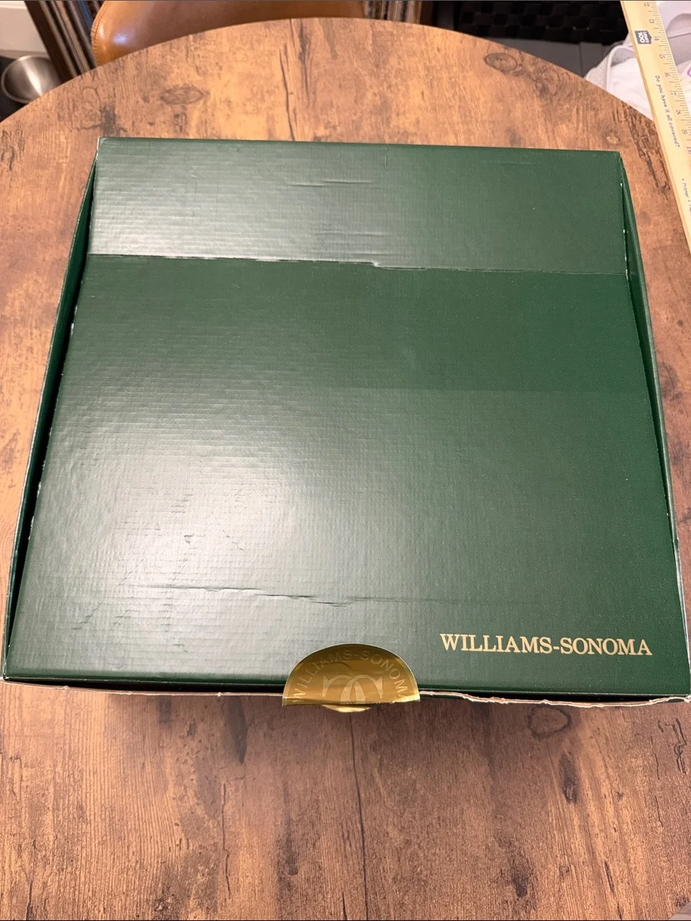 Williams Sonoma Vintage Retired White Glazed Stonewear Swirl Bundt Cake Pan NEW!